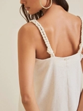 BLUSA DECOTE RETO ALÇA DETALHE ALÇA