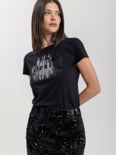 Blusa T-Shirt De Mangas Curtas Com Aplicações De Paetê