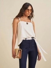 BLUSA DECOTE RETO ALÇA DETALHE ALÇA