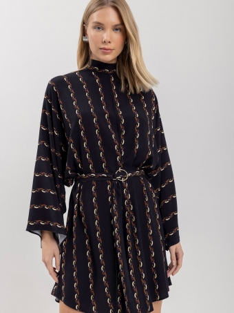 VESTIDO CURTO ESTAMPADO COM GOLA ALTA E CINTO DE ARGOLA