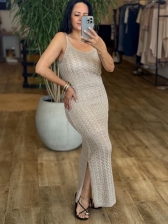 VESTIDO EM TRICOT ATEMPORAL COM FENDAS NAS LATERAIS